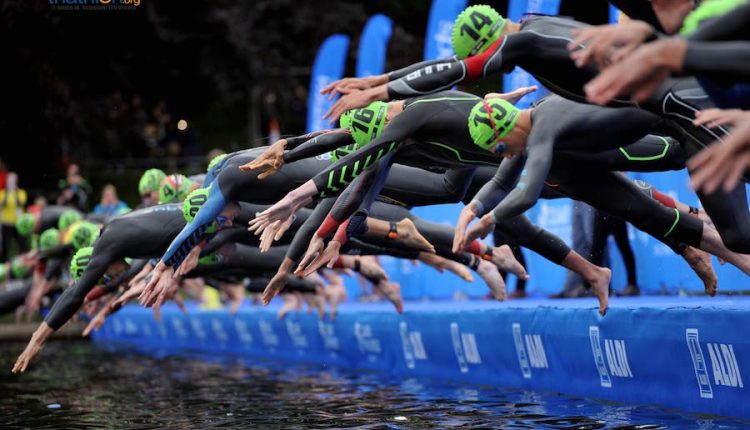 Salida de natacion masculina en WTS Leeds