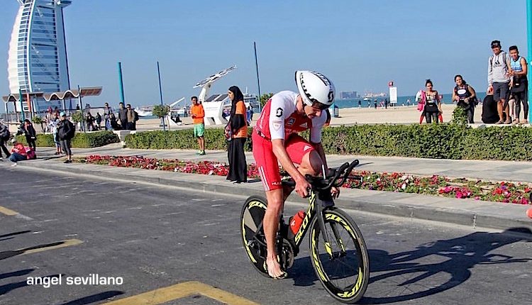 Alistair Brownlee y Anne Haug vencen en el IRONMAN 70.3 Dubai