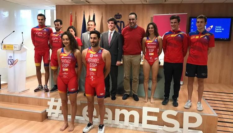 La selección española presenta el uniforme para el nuevo ciclo olímpico