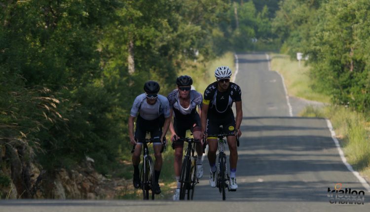 VIDEO: 80 km de ciclismo con el grupo de Jamie Turner