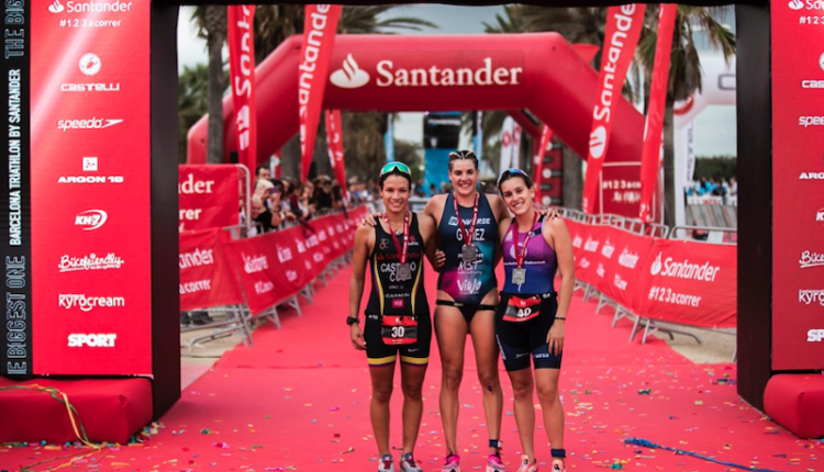 Cesc Godoy y Laura Gómez vencen Barcelona Triathlon by Santander