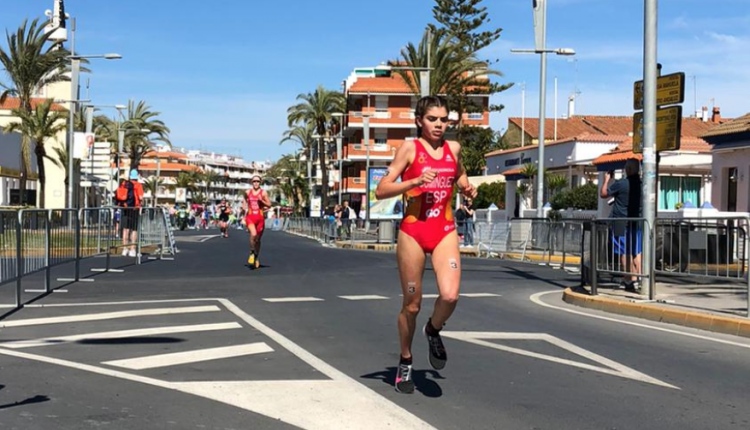 Carla Domínguez y María Casals, doblete en el Europeo Junior de Duatlon