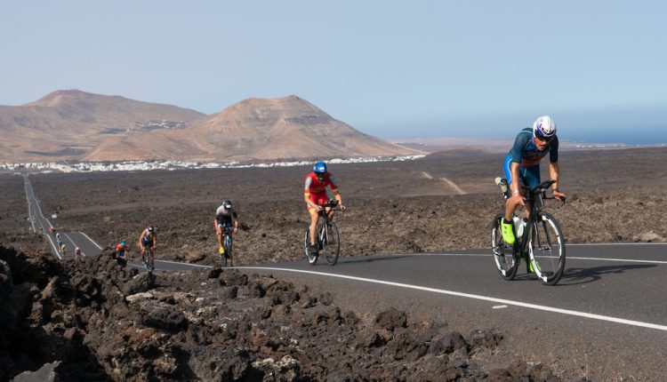 Ironman Lanzarote 2021 – Bike: road in the lava