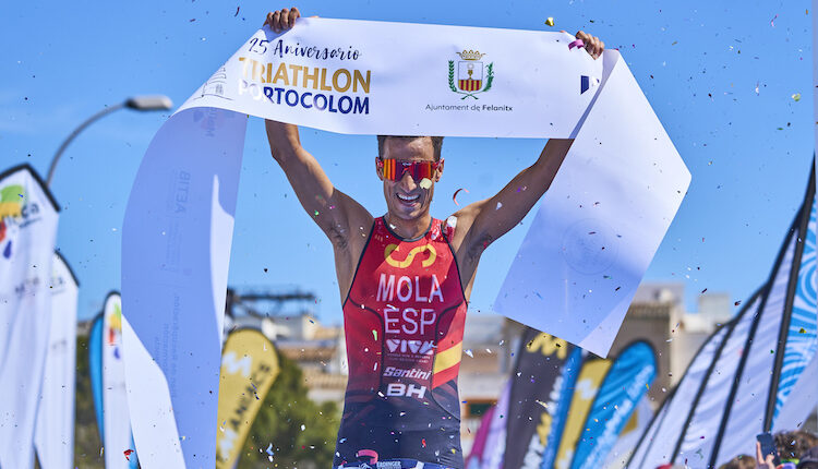 Mario Mola vence el Triatlon de Portocolom