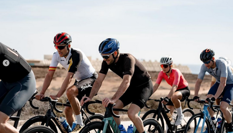 Miembros de la Selección Española en Sands Beach preparando Abu Dhabi