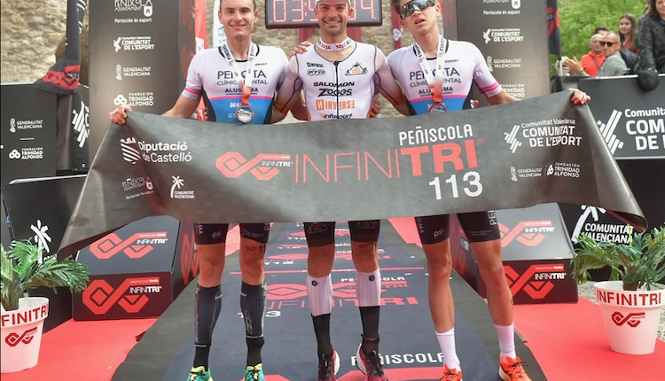 Jordi Montraveta y Zoe Leuhrs vencen el Infinitri 113 Peñíscola