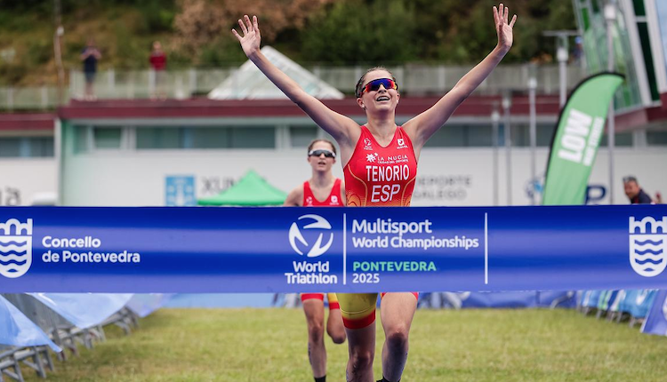 Julia Tenorio y Manuel Prada campeones del mundo júnior de Duatlón Cros