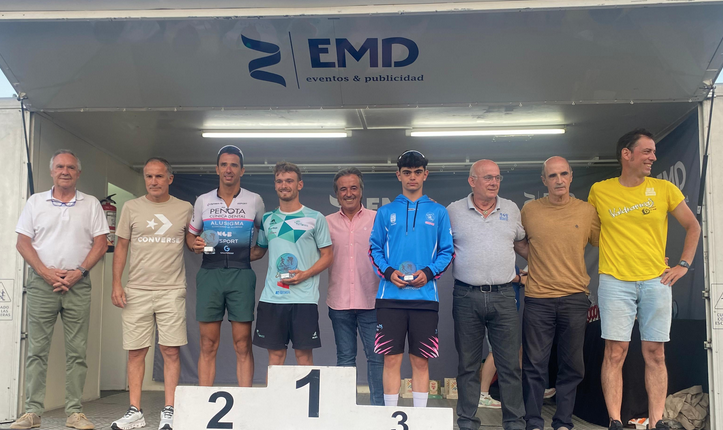 Marcos Del Alamo y Alba Linares vencen el Triatlon de Punta Parayas