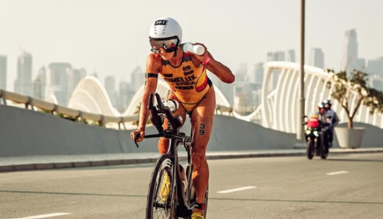 Sara Pérez y Guillem Montiel cierran temporada en T100 Qatar