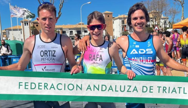 Zarpazo de la Sub2010, Rafa Sánchez tumba a Sergio Ortiz en el Andaluz de Du