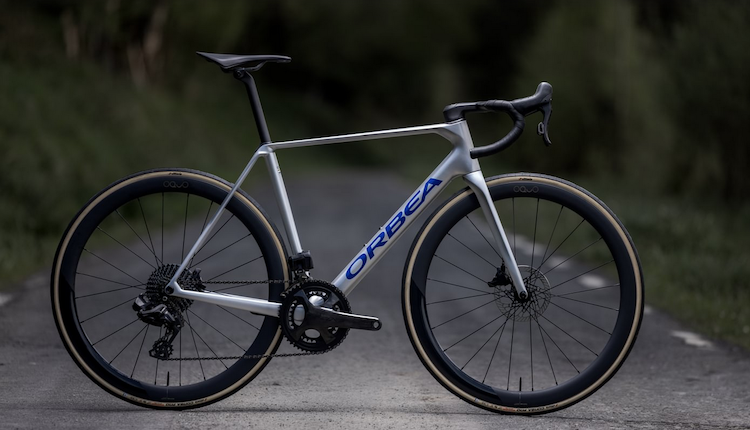 Orbea incorpora los grupos Campagnolo Record y Super Record