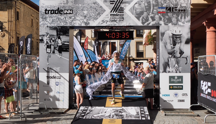 Antonio Benito y Alanis Sifert vencen el TradeInn Triatlon de Zarauz