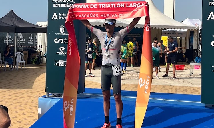 Diego Méntrida y Helene Alberdi se coronan campeones de España de LD
